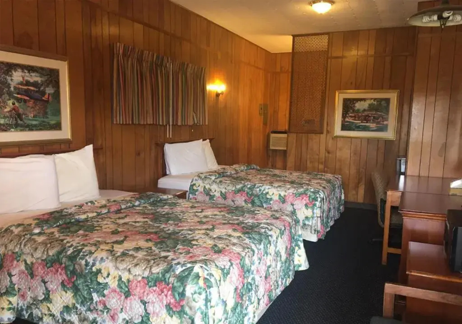 Sky Palace Inn and Suites El Dorado