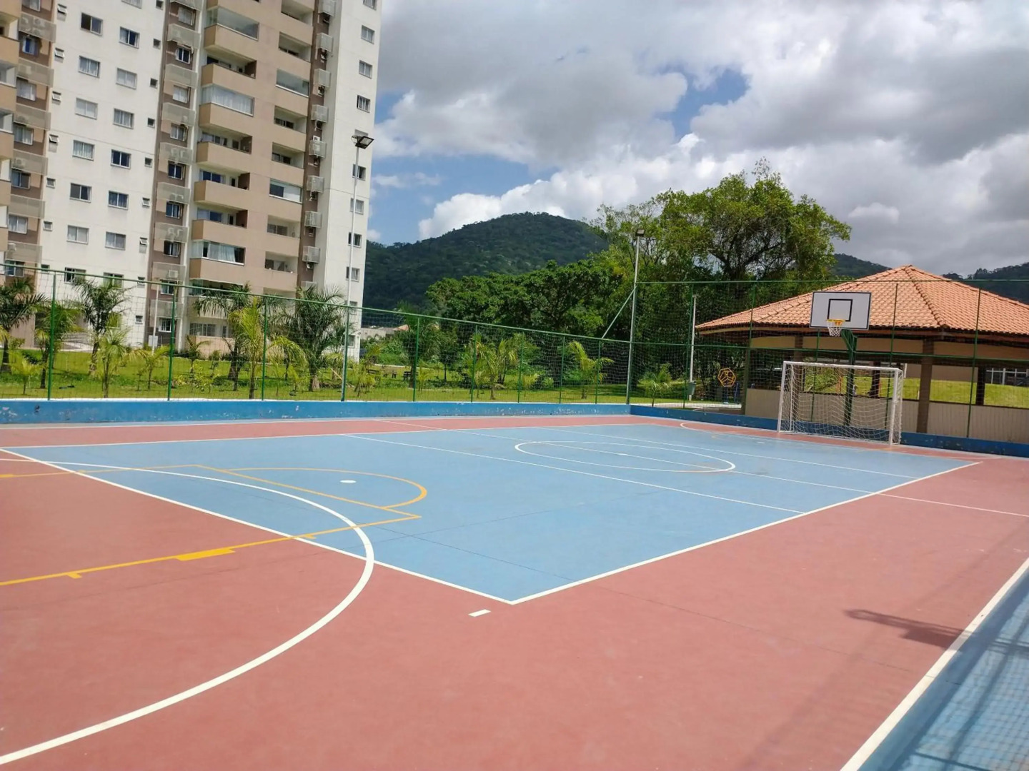 Apto Vista Atlântico com 2 quartos com Ar Cond Wi-Fi TV SMART e Área de lazer