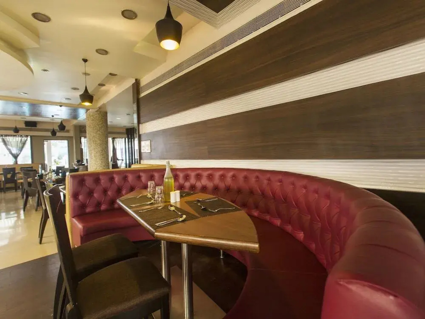 Emerald Resort by OYO Rooms