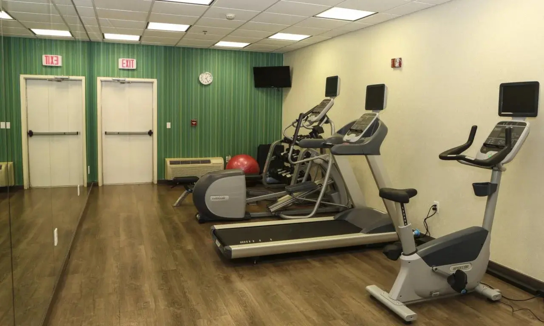 Holiday Inn Express Hotel & Suites Phoenix-Airport by IHG