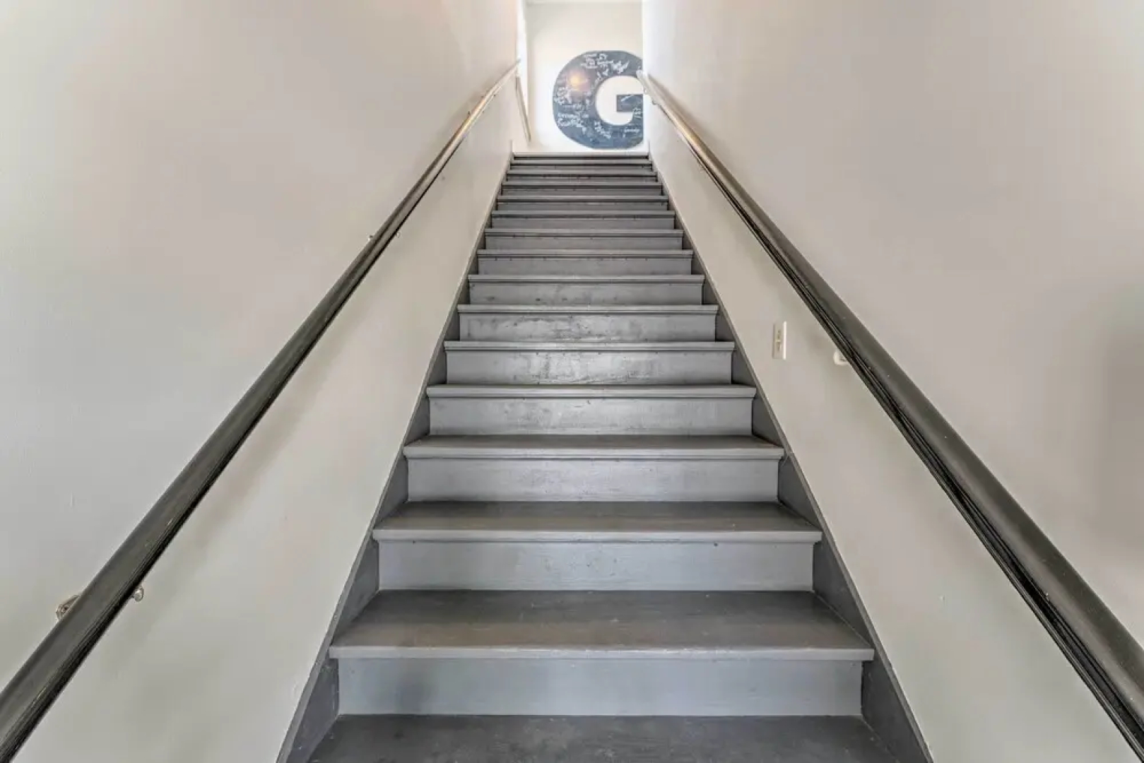 Breezy-chic Apartment - Steps to Geneva Lake!