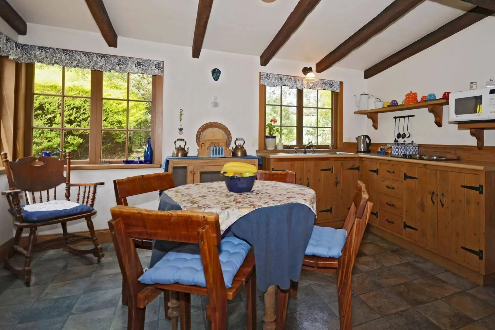 Adelaide Hills Retreats