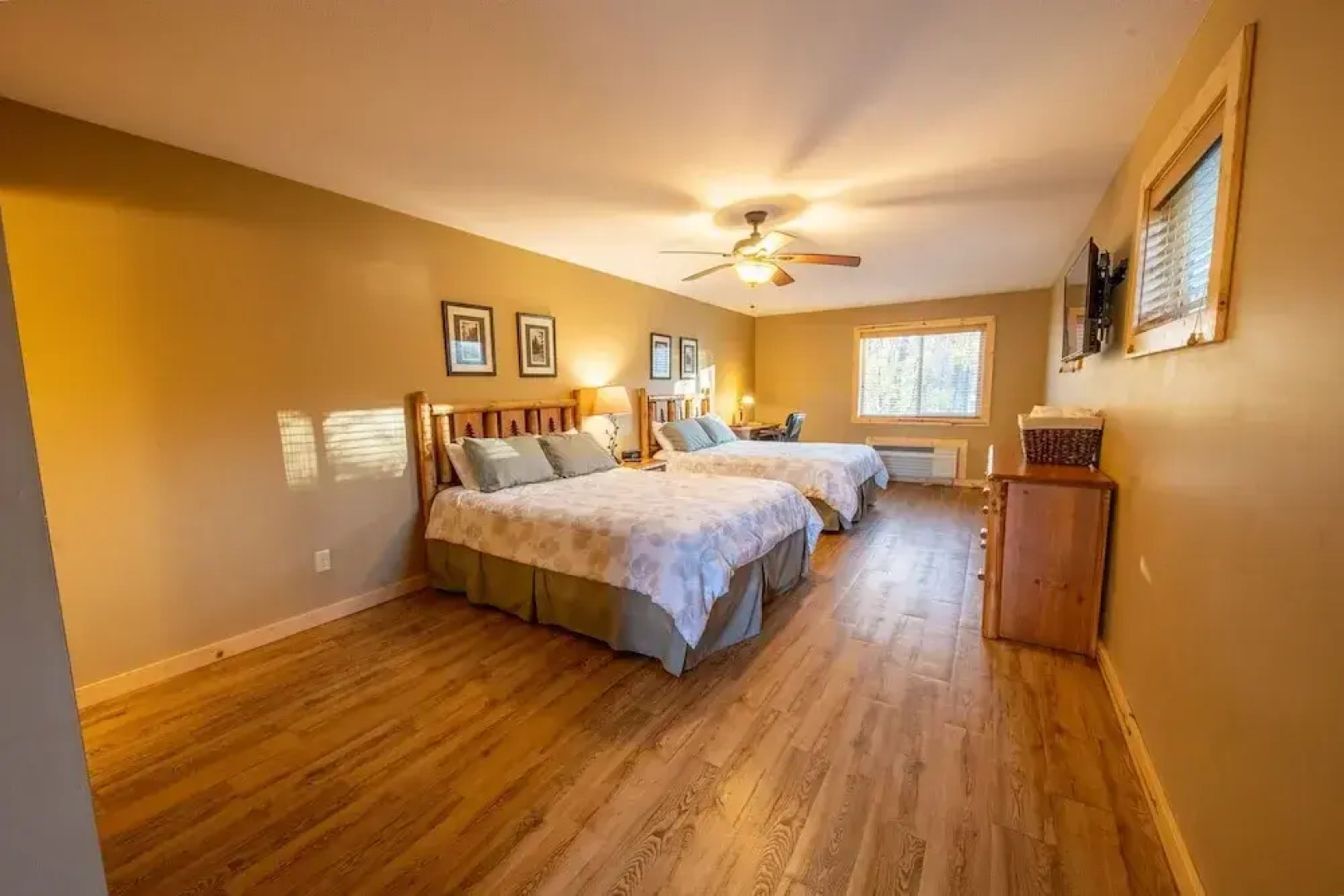 Appeldoorn's Sunset Bay Resort