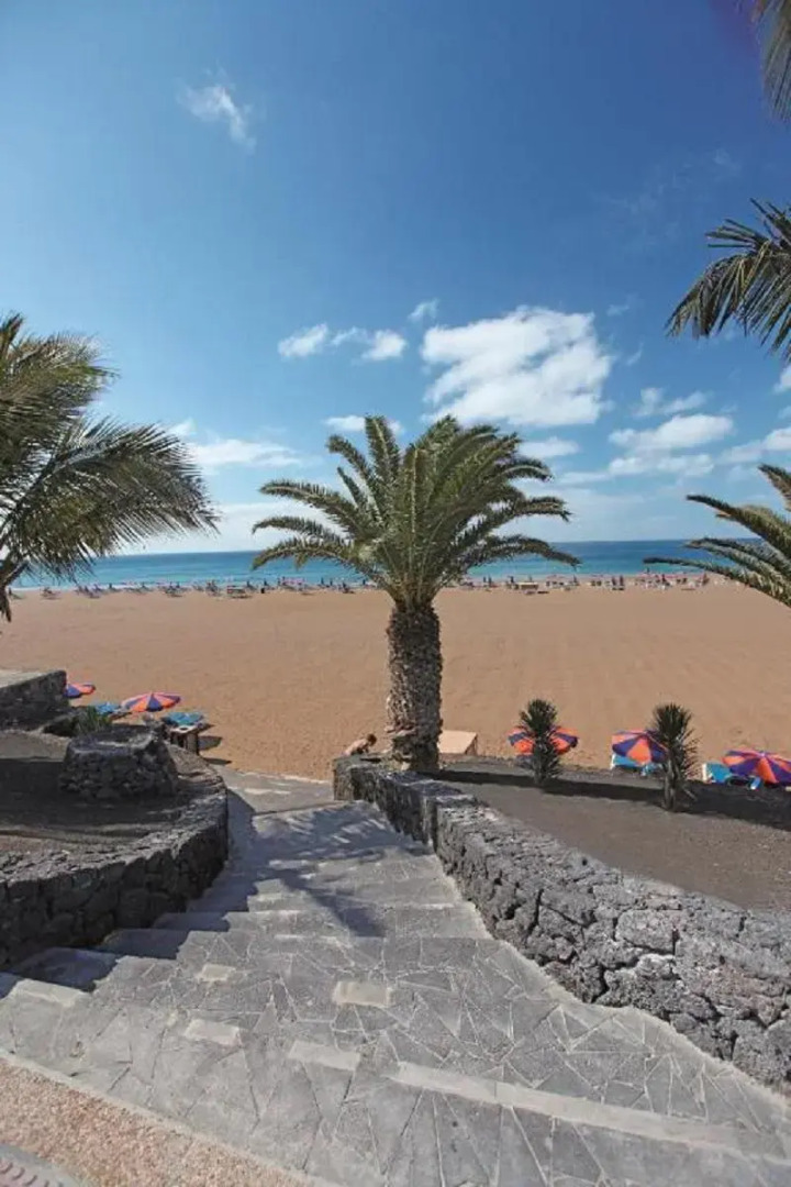 R2 Bahía Kontiki Beach Apartments