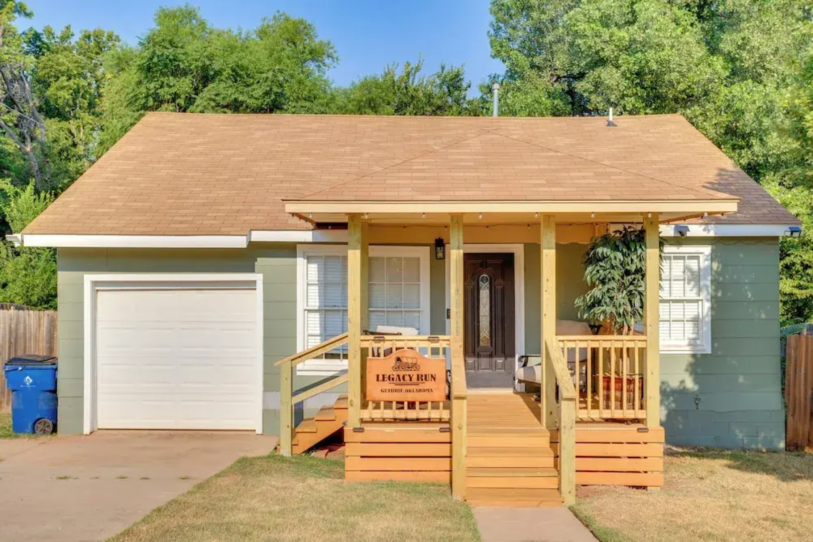 Legacy Run: Guthries Historic Haven Near Shops