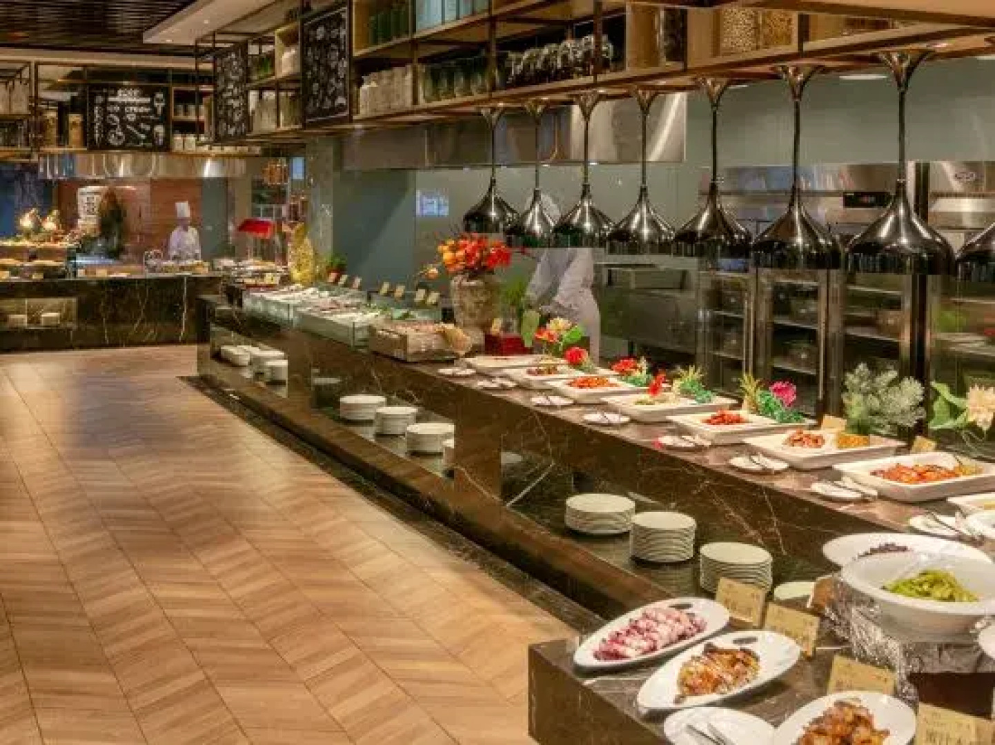 Lake View Garden Hotel