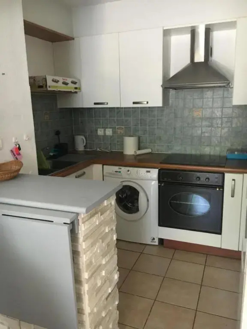 T2 Sausset Proche de la Mer