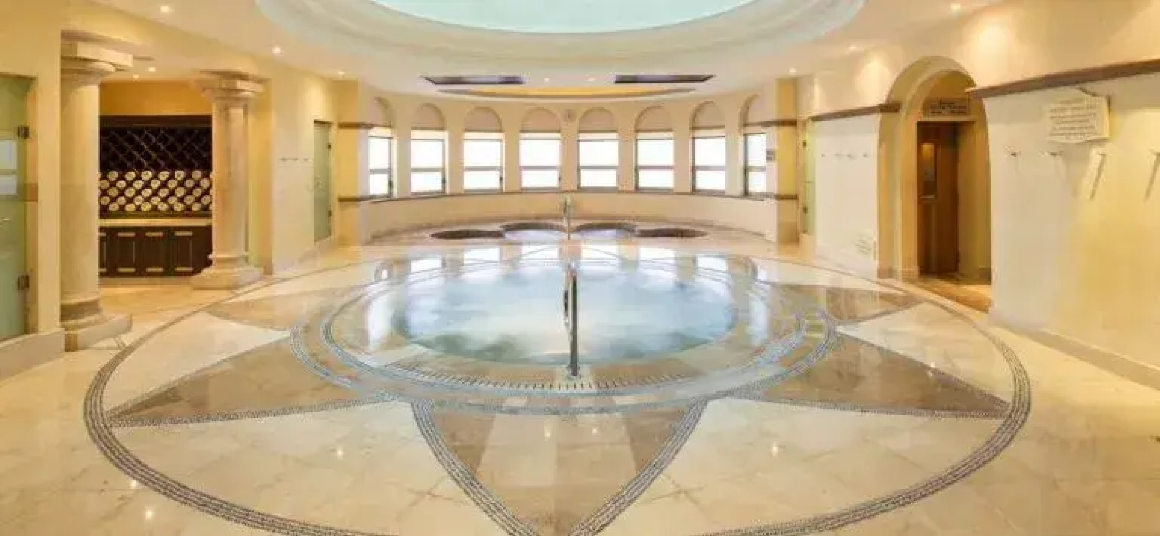 Villa del Palmar Residences