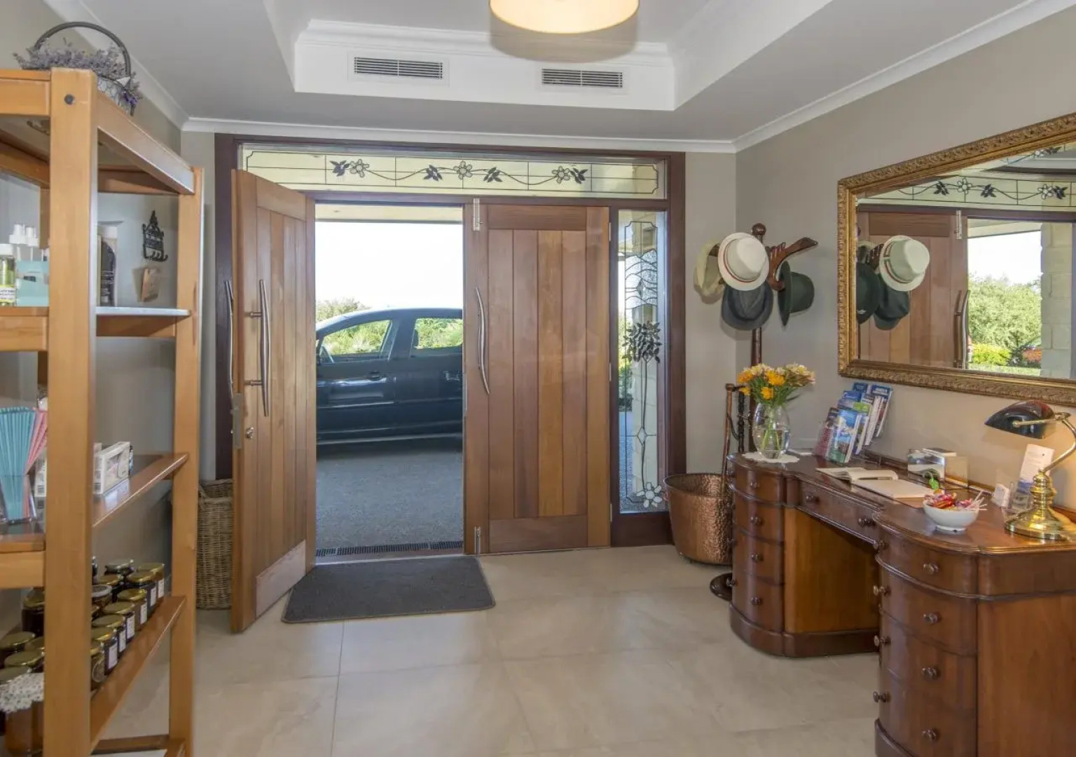 Ribbonwood Country House