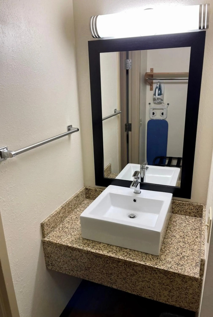 Red Roof Inn Sandusky - Milan