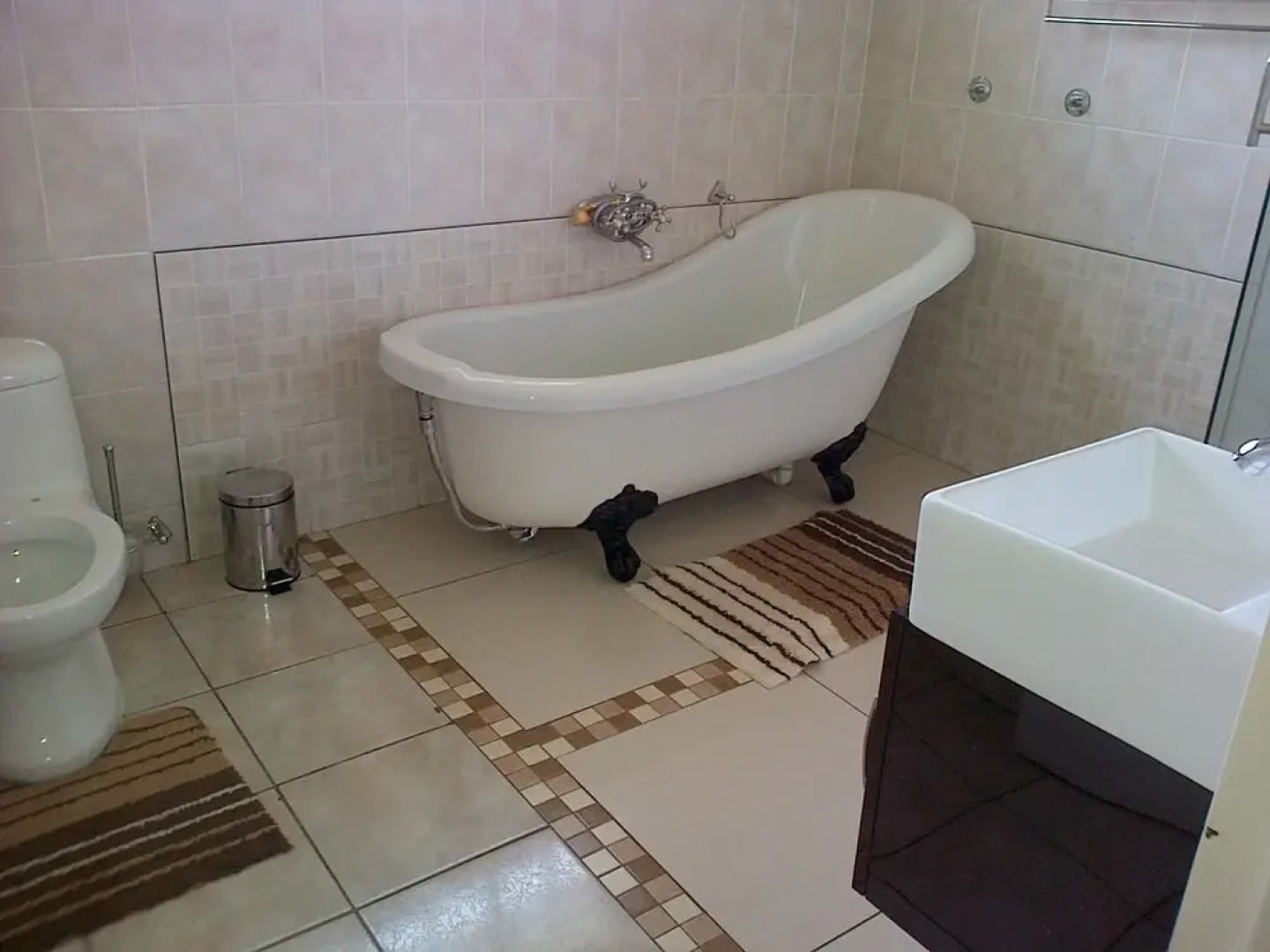 Comfort Palace Guesthouse