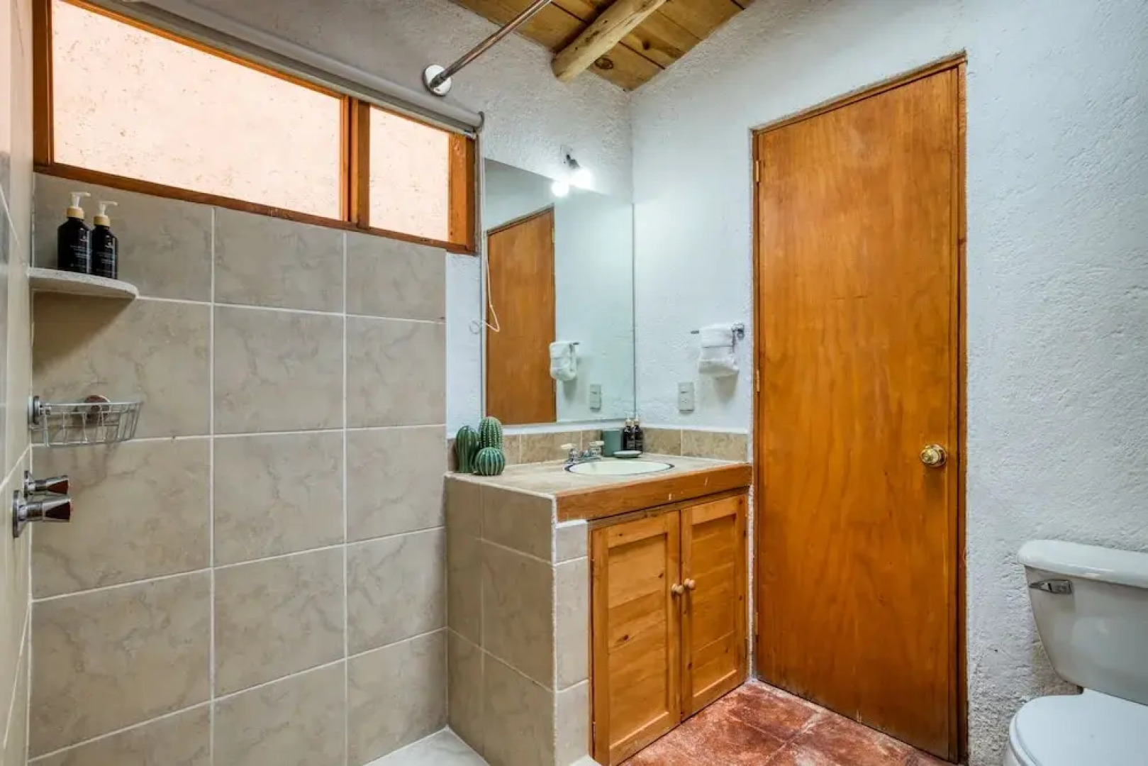 Luxury 3BR Cabin, Lakeview in Valle de Bravo