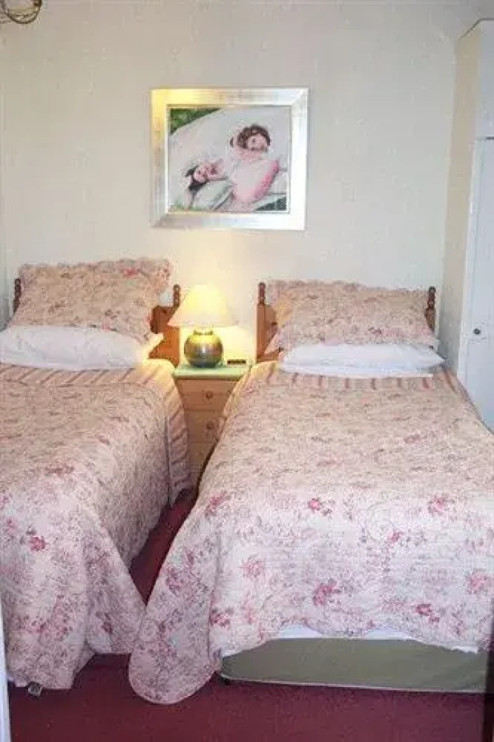 Roseneath Guest House