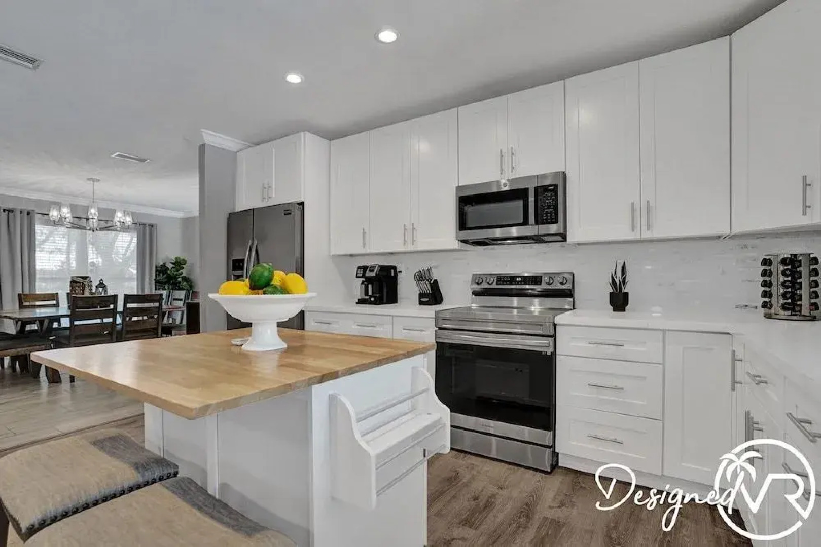 Family vacation 5 Br with Heated Pool