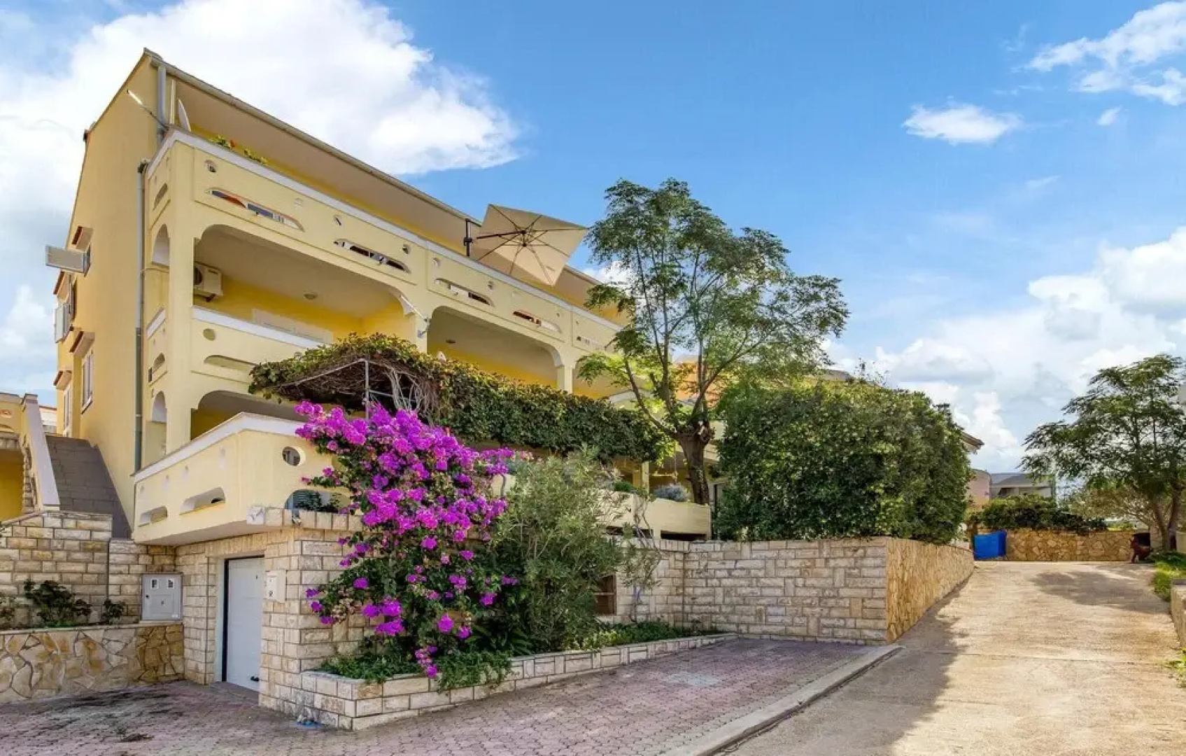 Stunning Apartment in Kustici With 3 Bedrooms and Wifi
