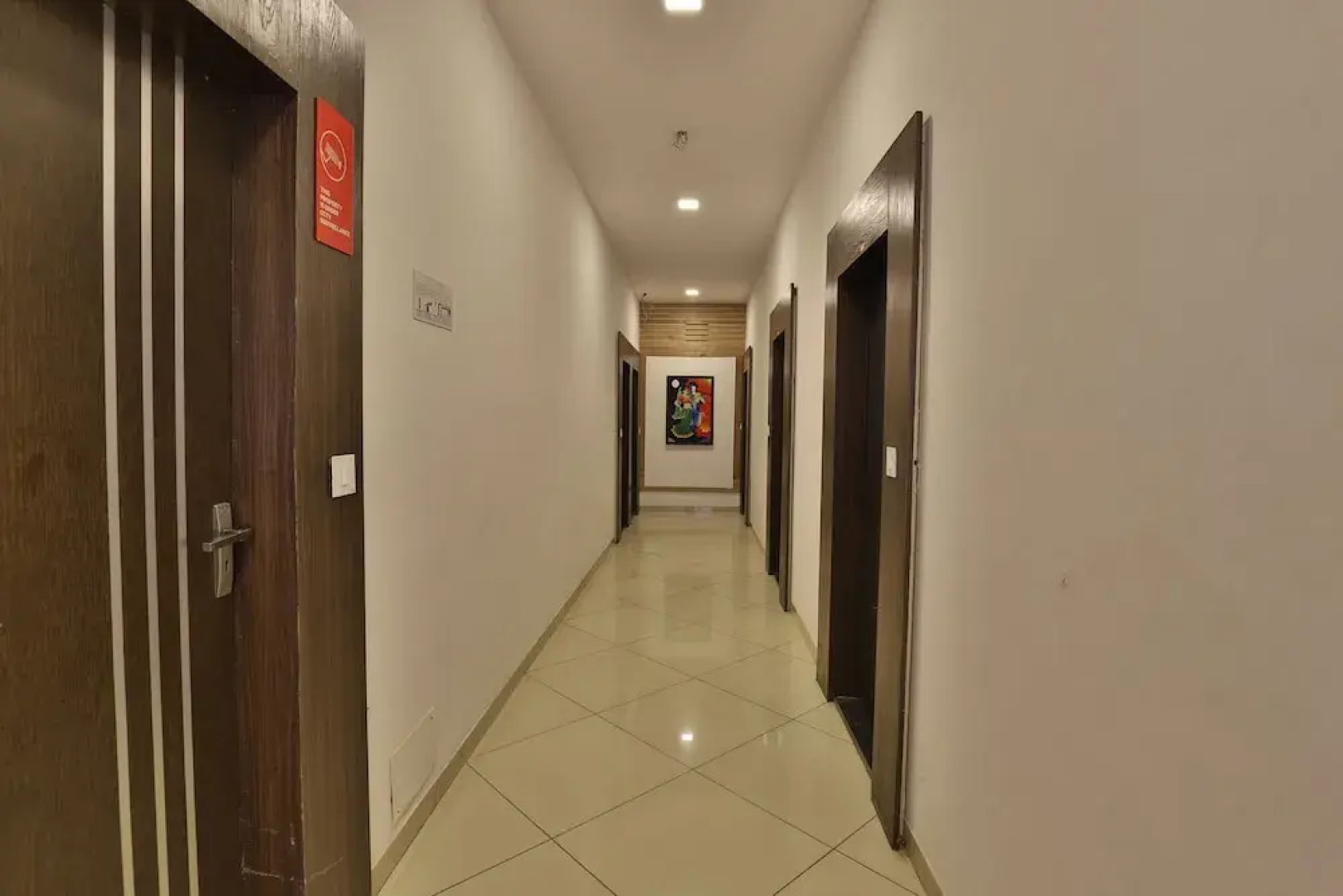 OYO 11649 Hotel Mahima