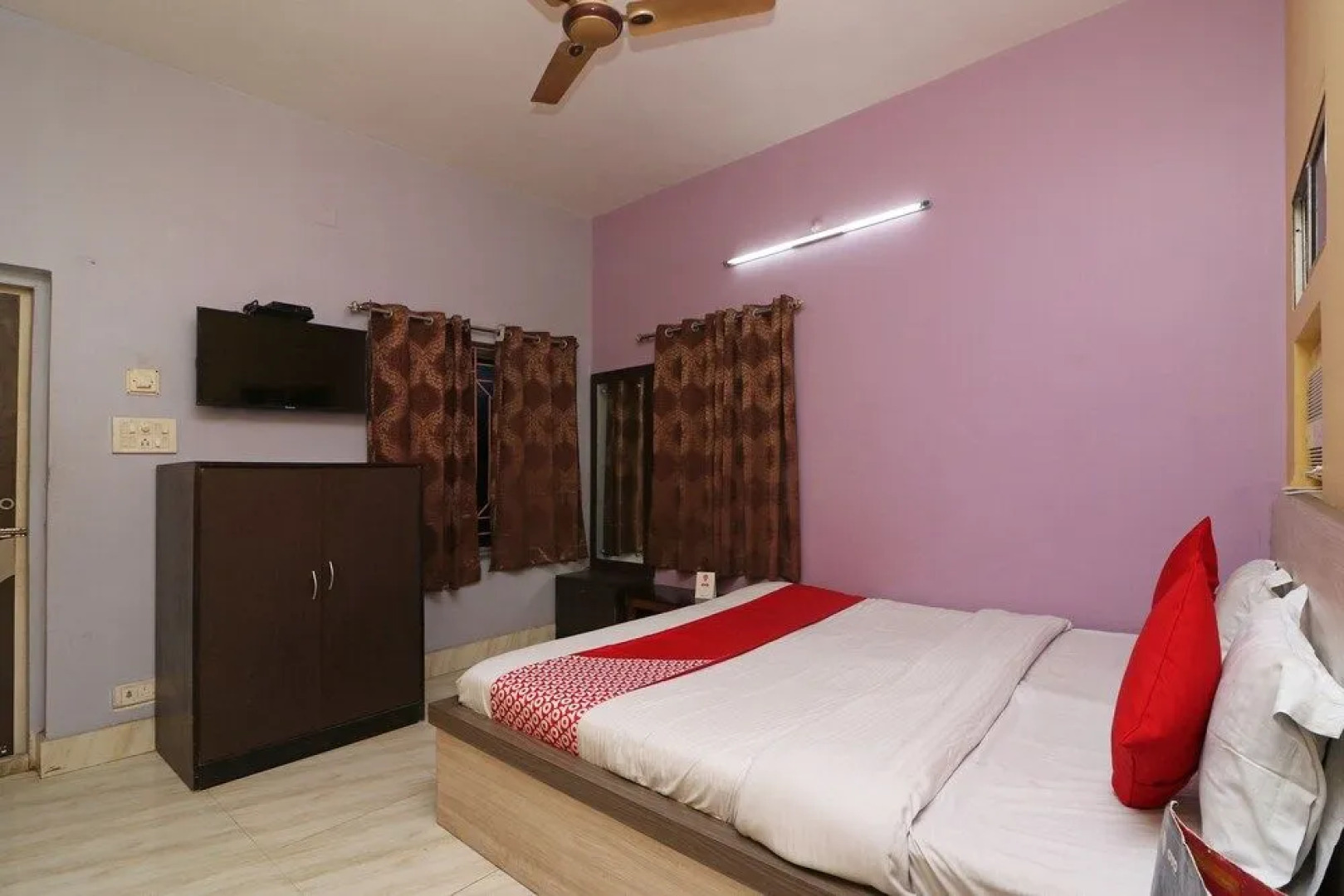 OYO 17122 Liv Sea Valley