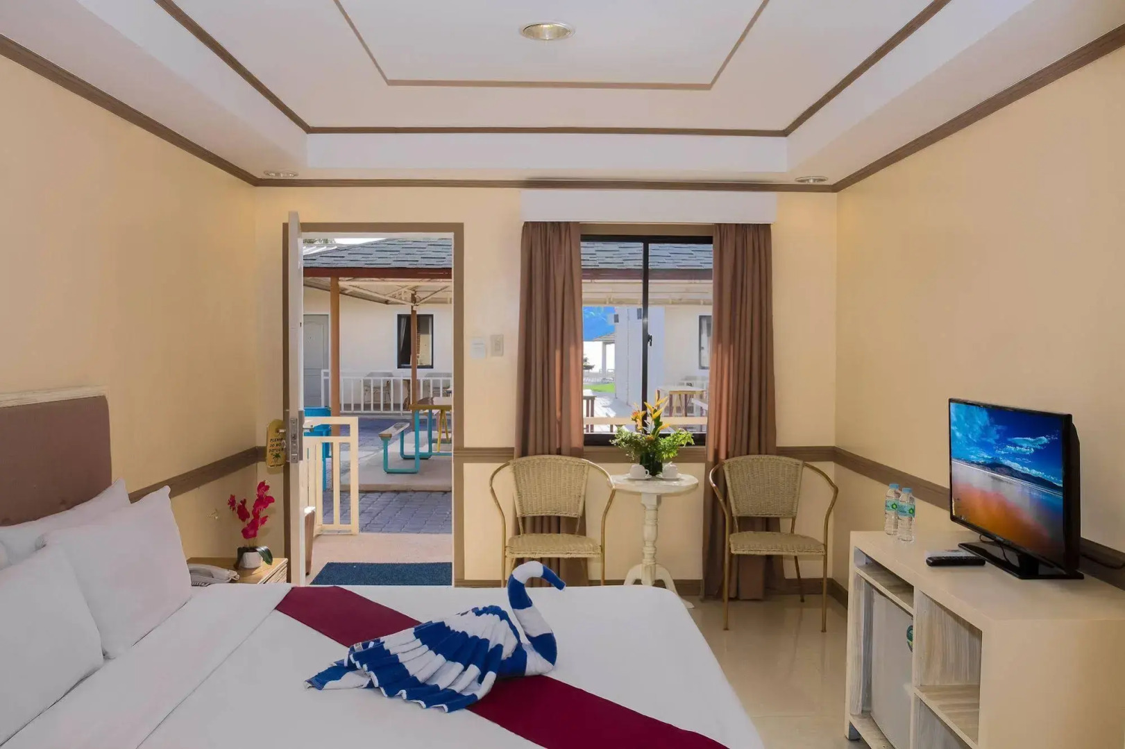 White Rock Waterpark and Beach Hotel