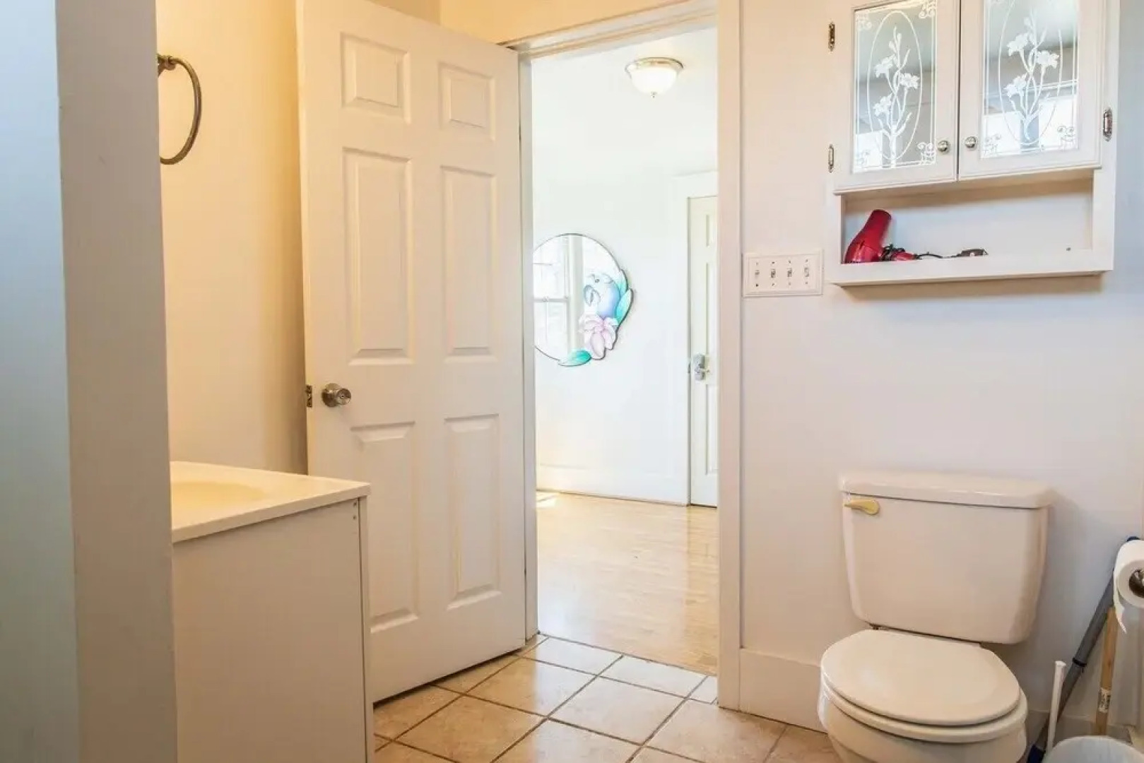 Large and Bright 3 Bedroom With Room For 7