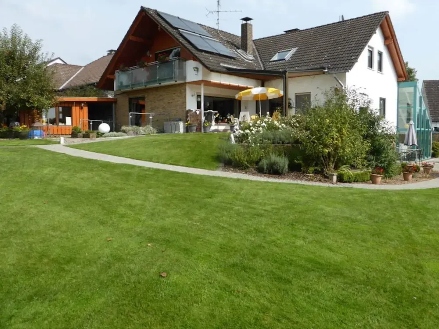 "weserbergland" Modern Retreat