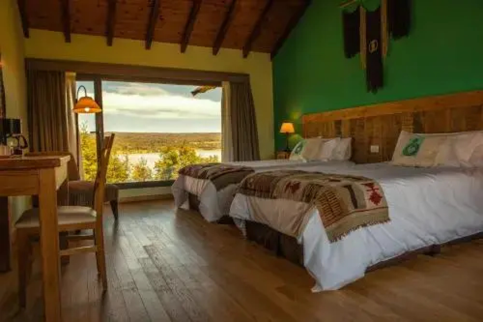 Lago Rosario Lodge