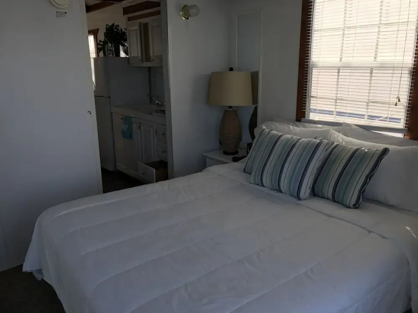 Mangrove Marina and Resort Aqualodge Houseboats