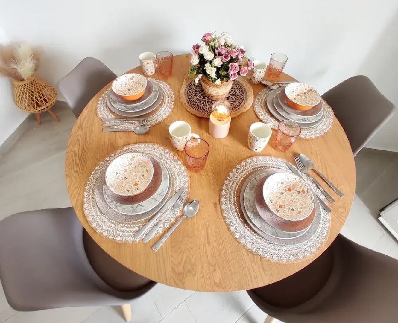 Modern Mykonos 2 Bd Aqua w shared Pool