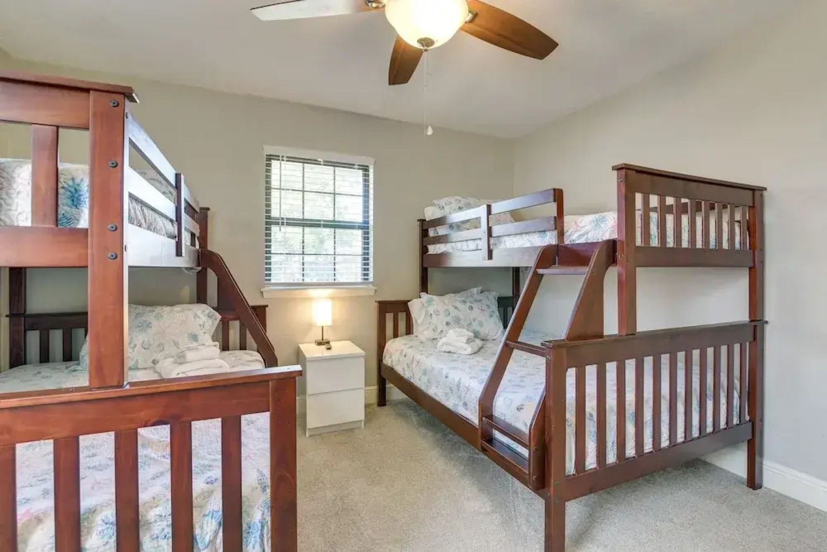 Seabrook Getaway: 5 Mi to Nasa Control Center!