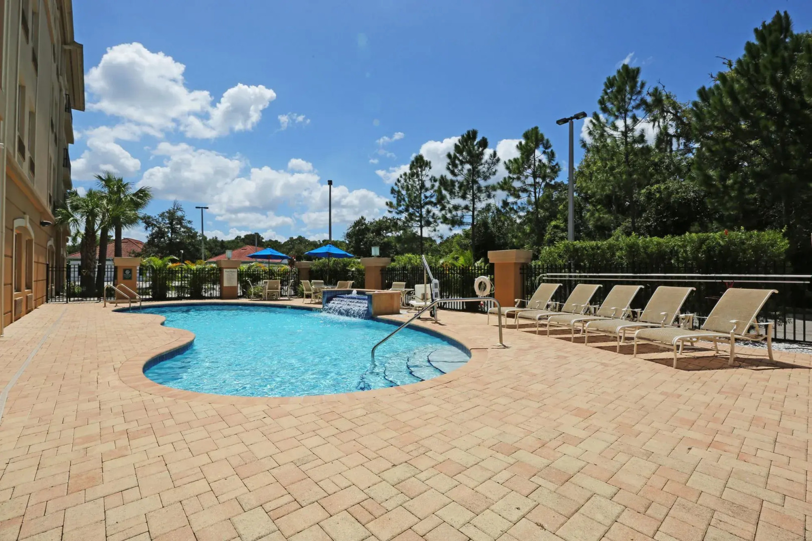 Holiday Inn Express Tampa N I-75 - University Area by IHG