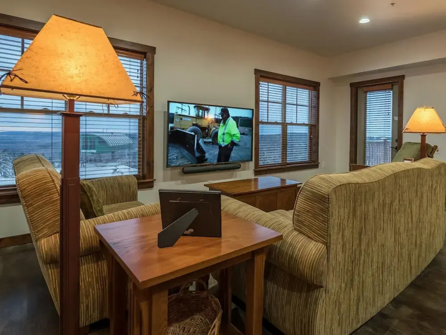 3 Br: Soaring Eagle 201