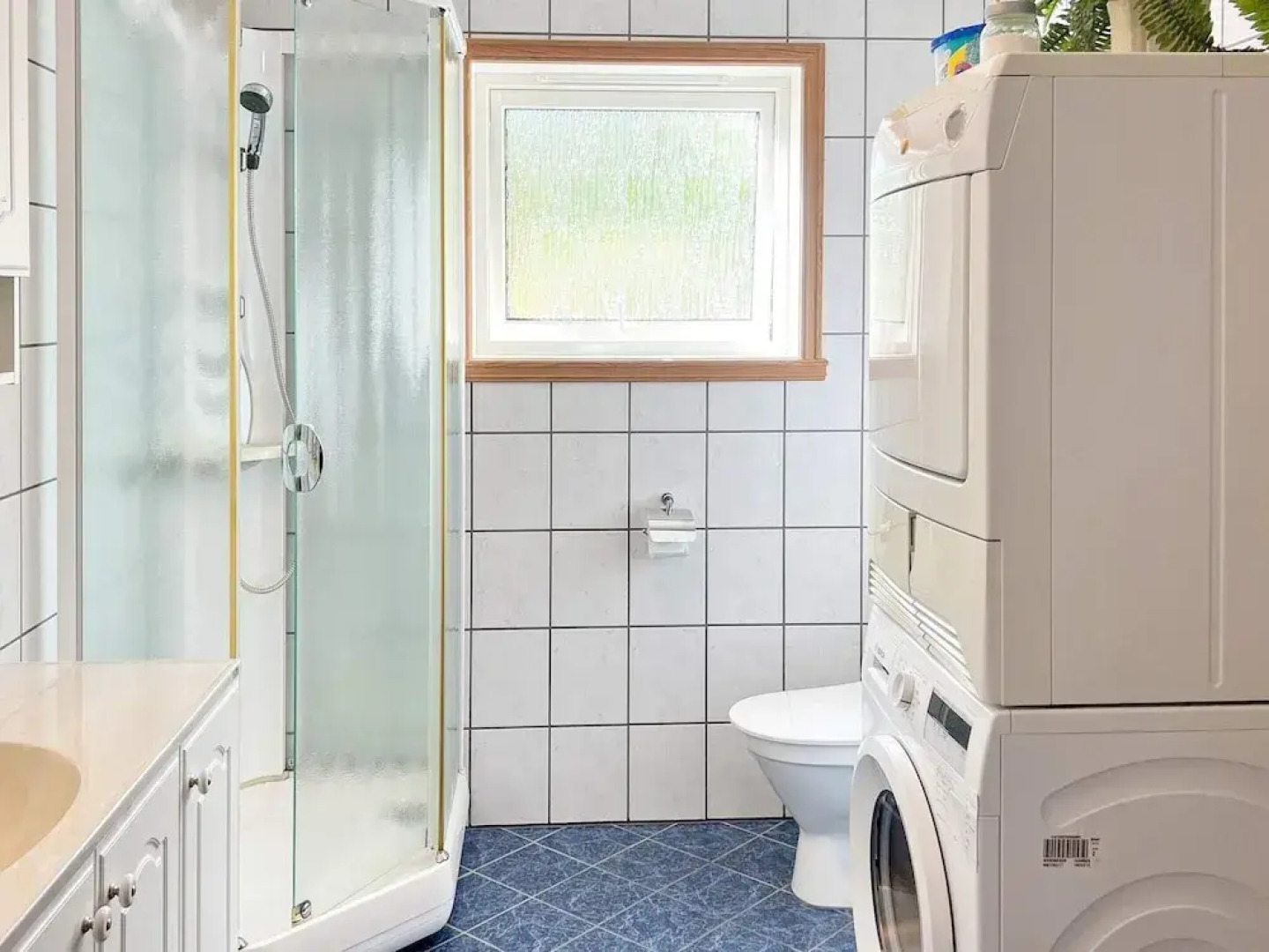 6 Person Holiday Home in Leikanger