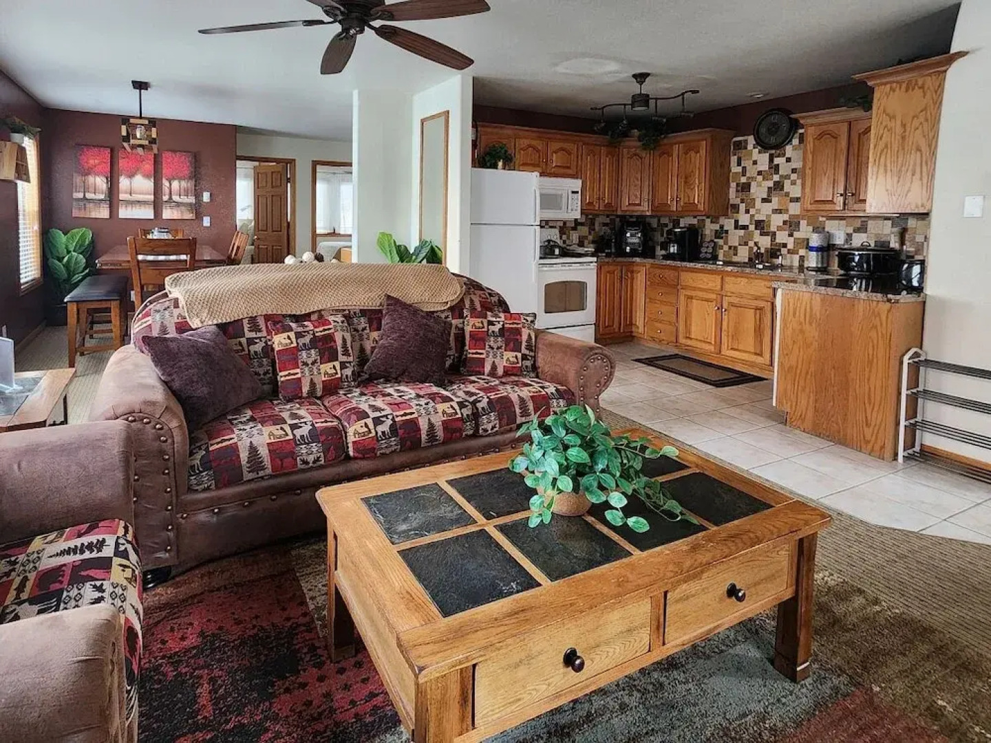 Alpenglow Three Bedroom Two Bath XL A16