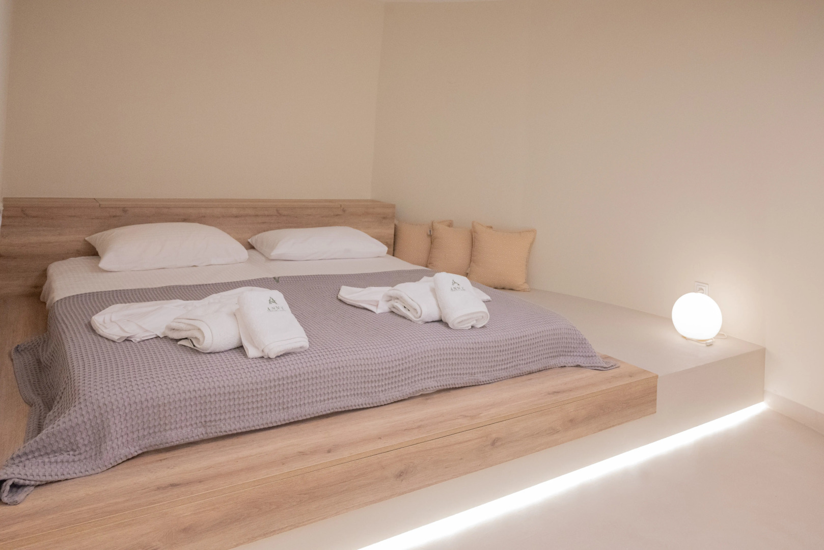 Studios Anny Elegant Studios