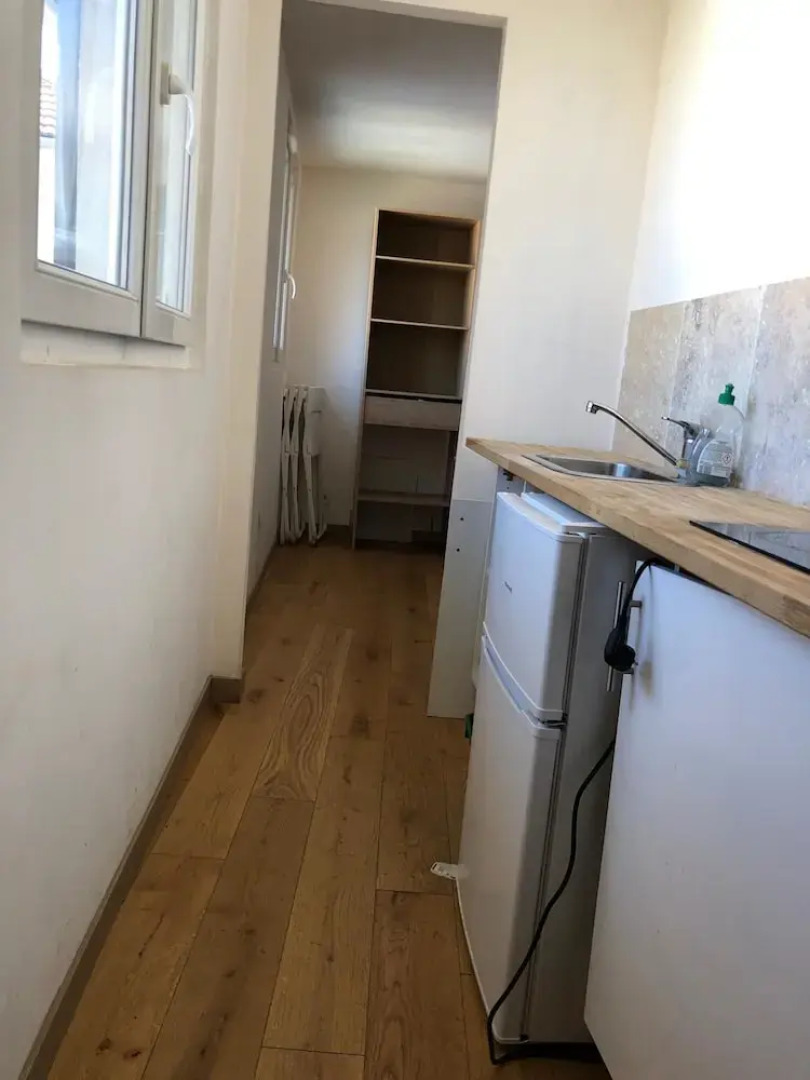 Studio in Villejuif, With Wonderful City View, Furnished Garden and Wifi - 300 km From the Beach