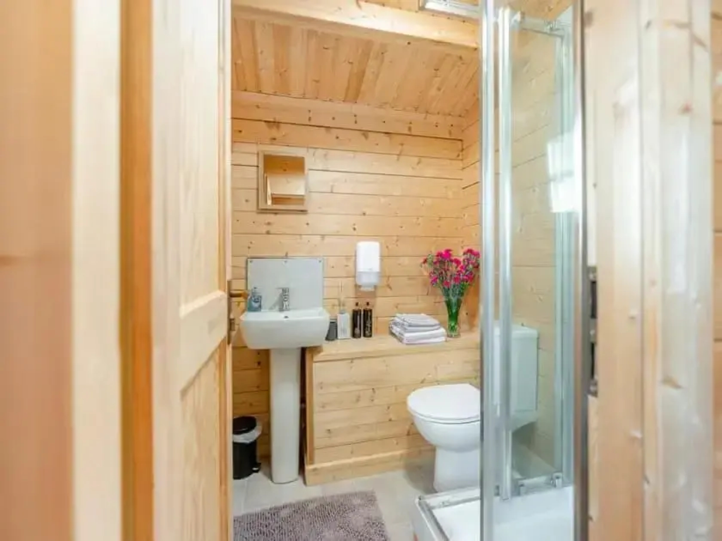 Lochinvar - Clydesdale Log Cabin with Hot Tub