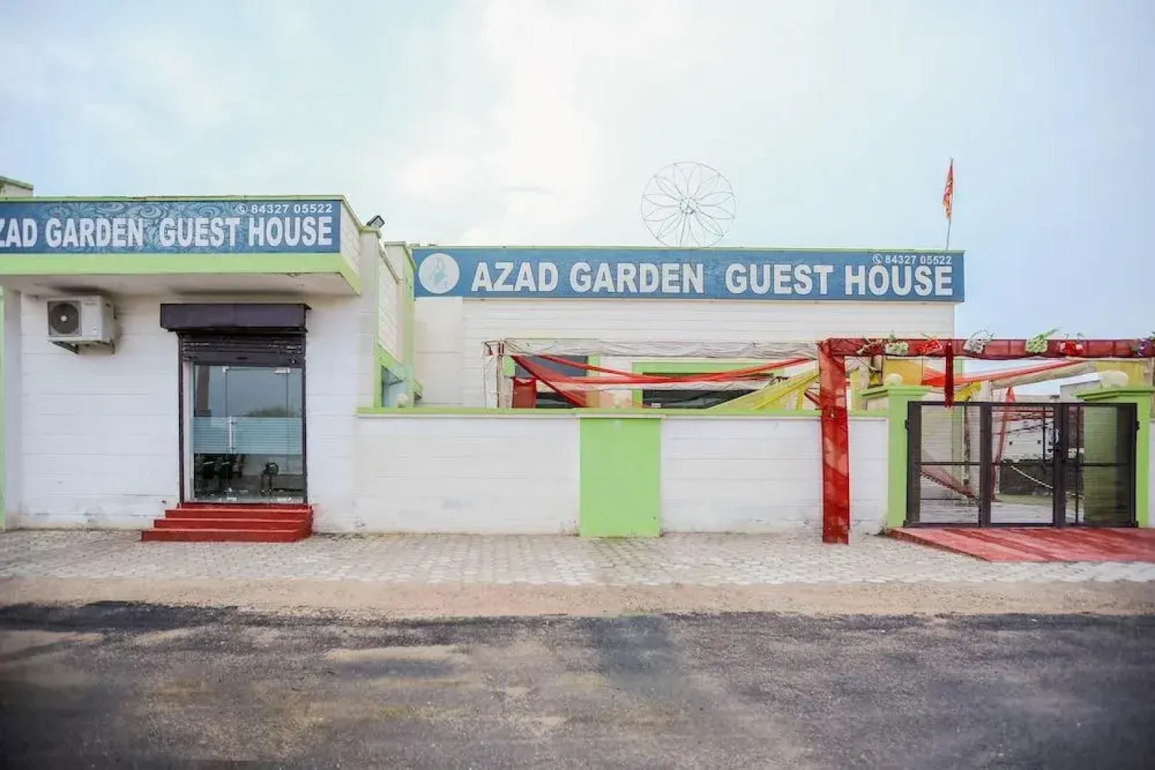 Oyo 47099 Azad Garden