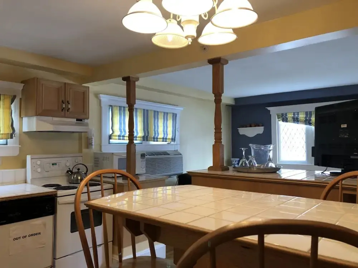 Leaside Manor by The Leaside Group