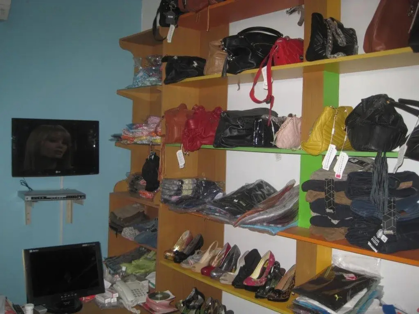 Axari Hotel & Suites