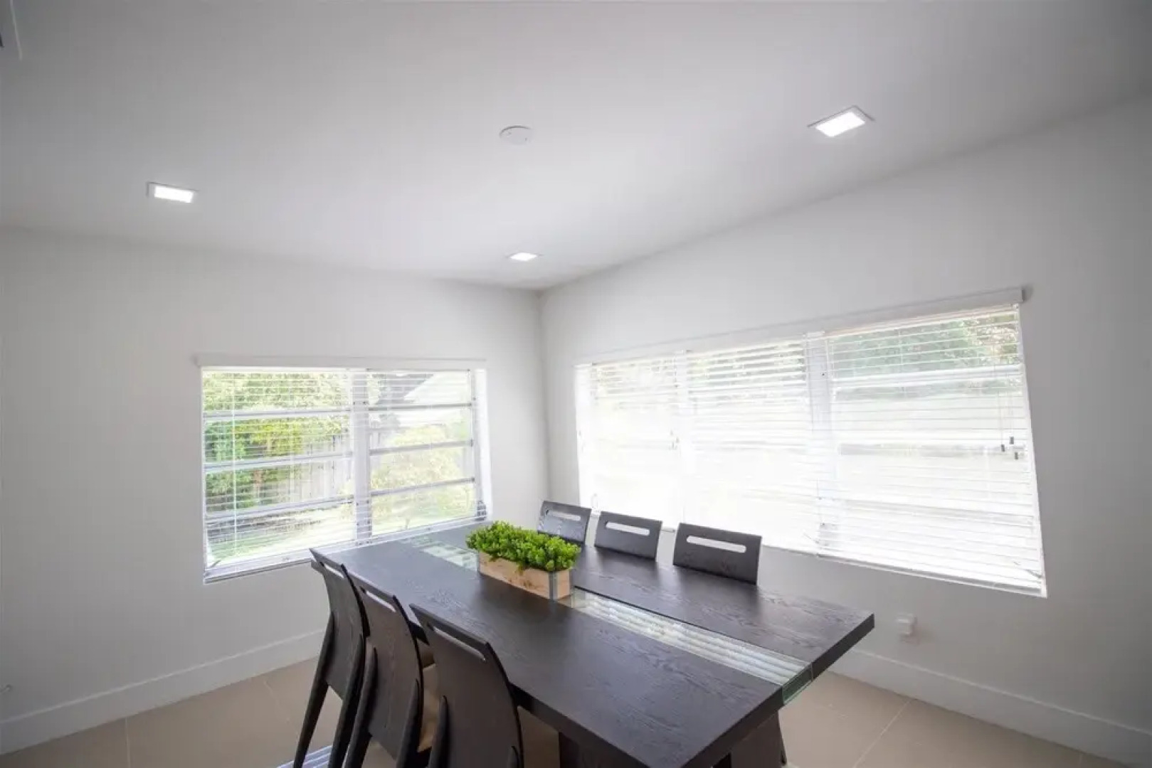 Like New Miami Springs Family Home