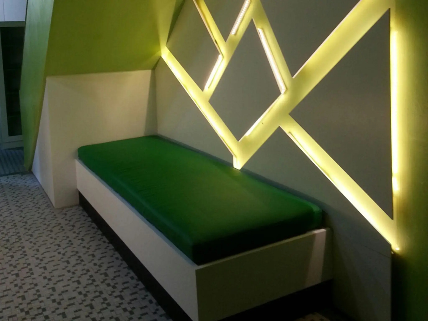 Merlin Hotel