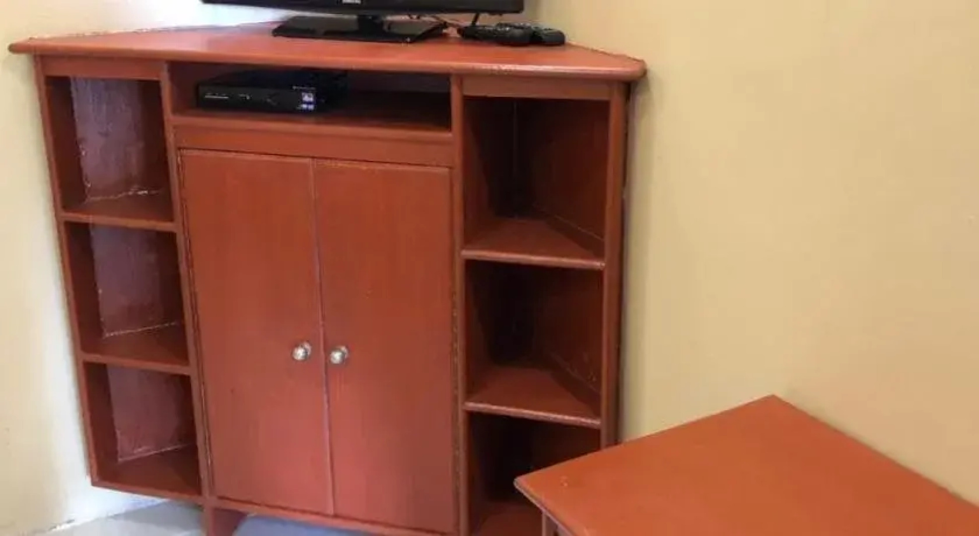 Nichos Island Resort