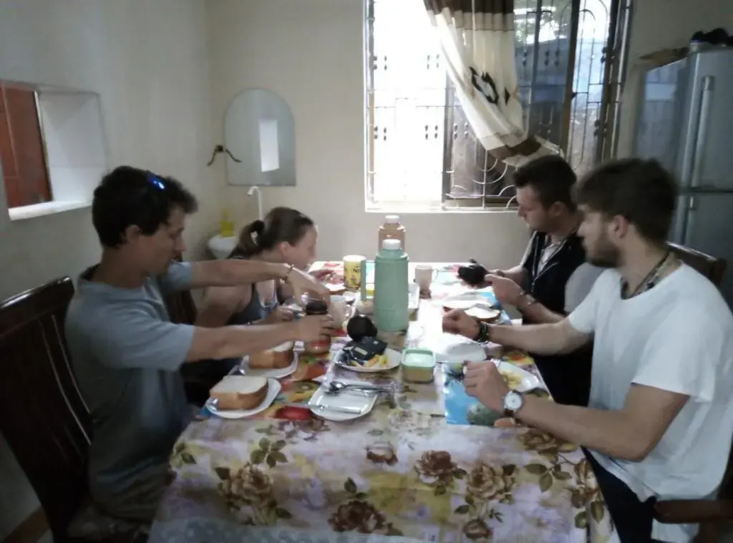 JJ&JE Family House - Hostel