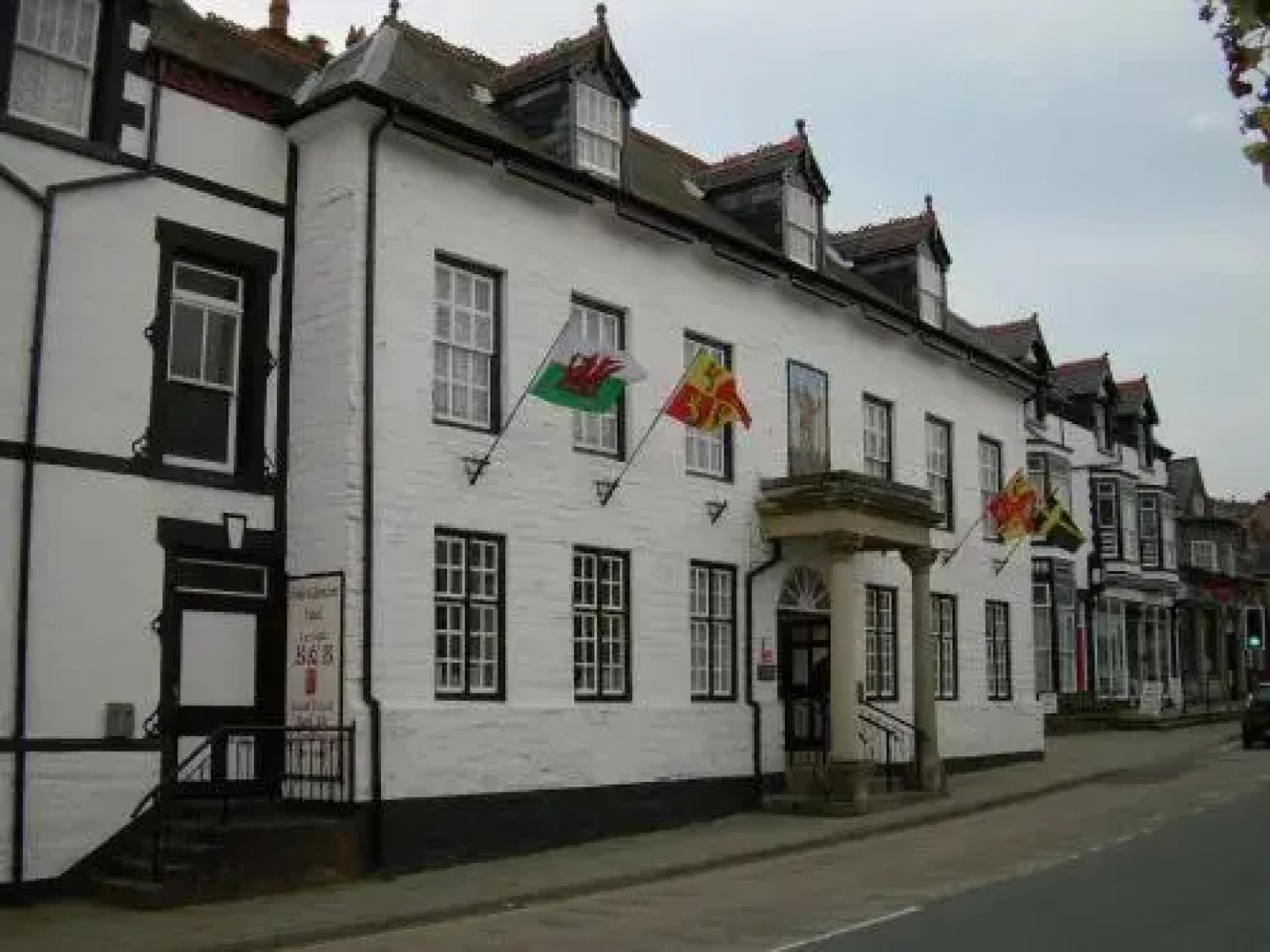Owain Glyndwr Hotel