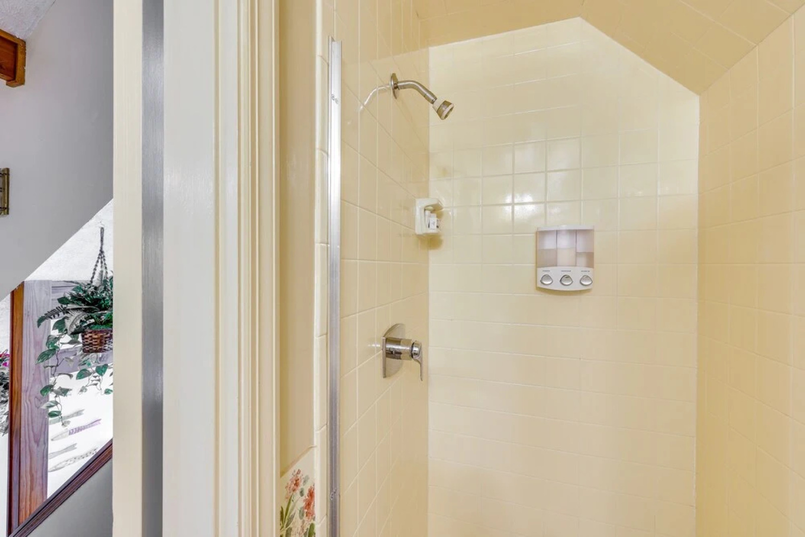 Ozark Mountain View Retreat w/ Hot Tub!