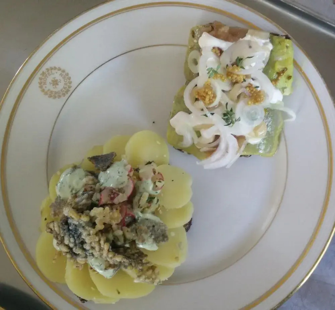 Tante Tut & Onkel E Hotel