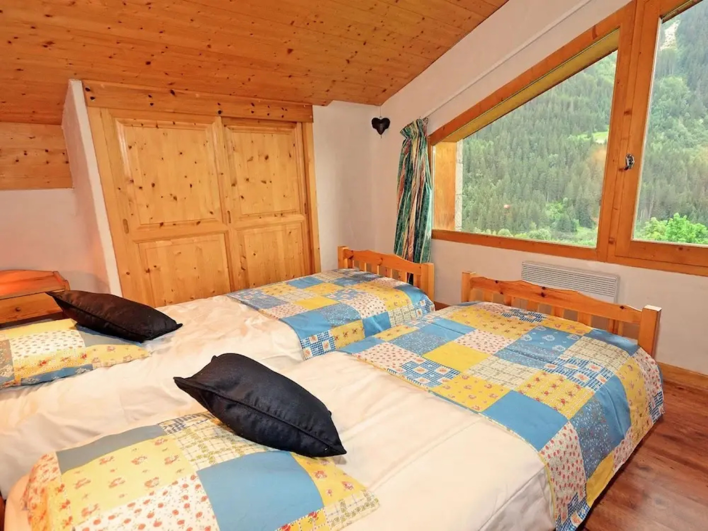 Luxurious Apartment in Champagny-en-vanoise Near Ski Area