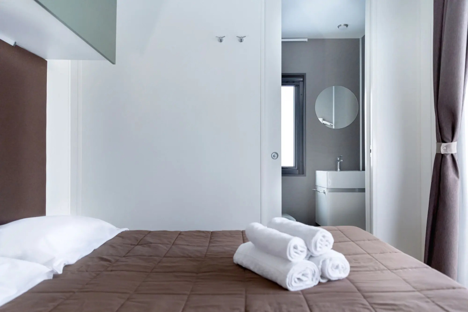 Hu Park Albatros Village