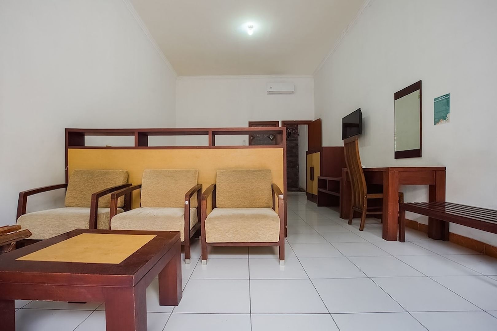 OYO 90979 Ryfana Residence Syariah