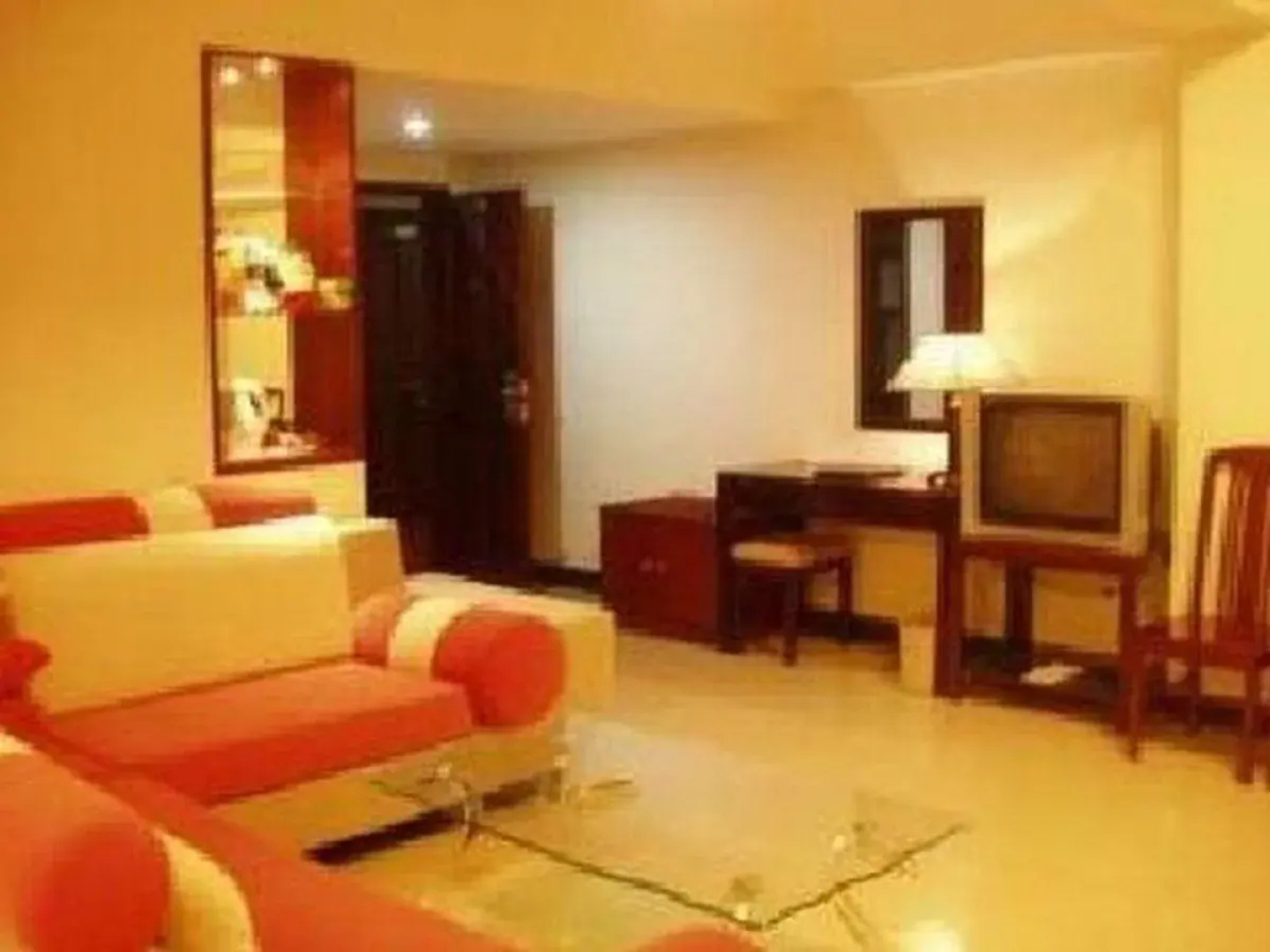 Blue-Sea Sunny Hotel