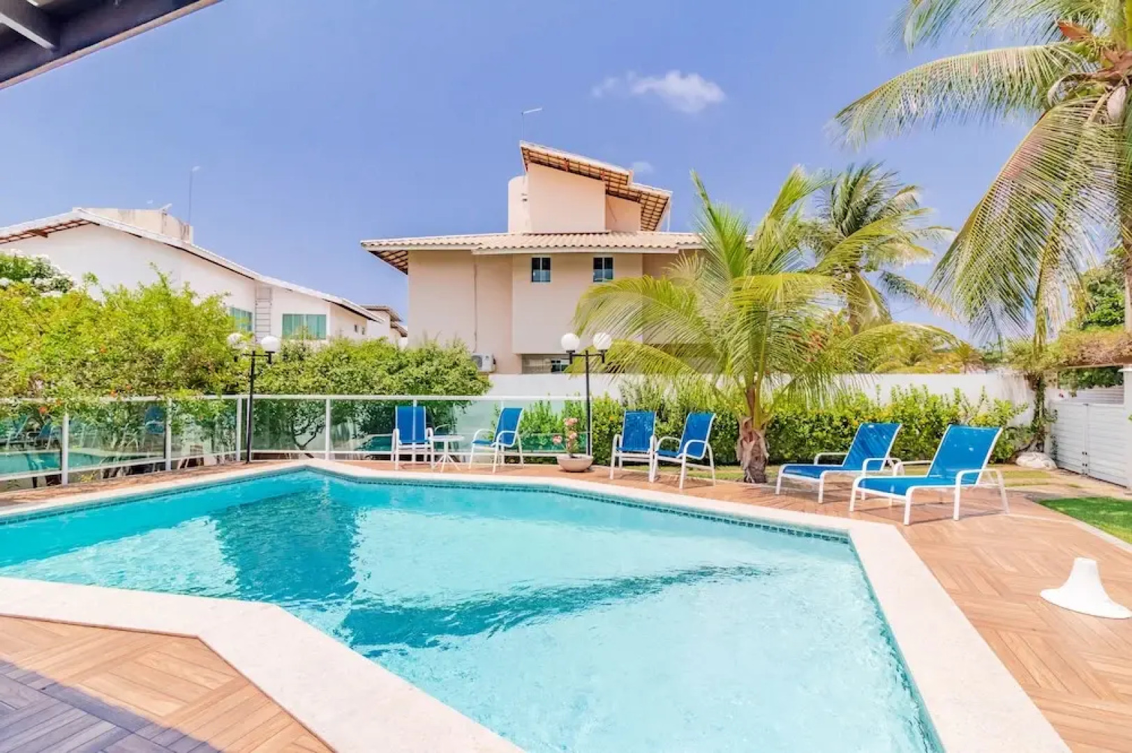 GB35 Ótima Casa 5 Quartos a 50m da Praia